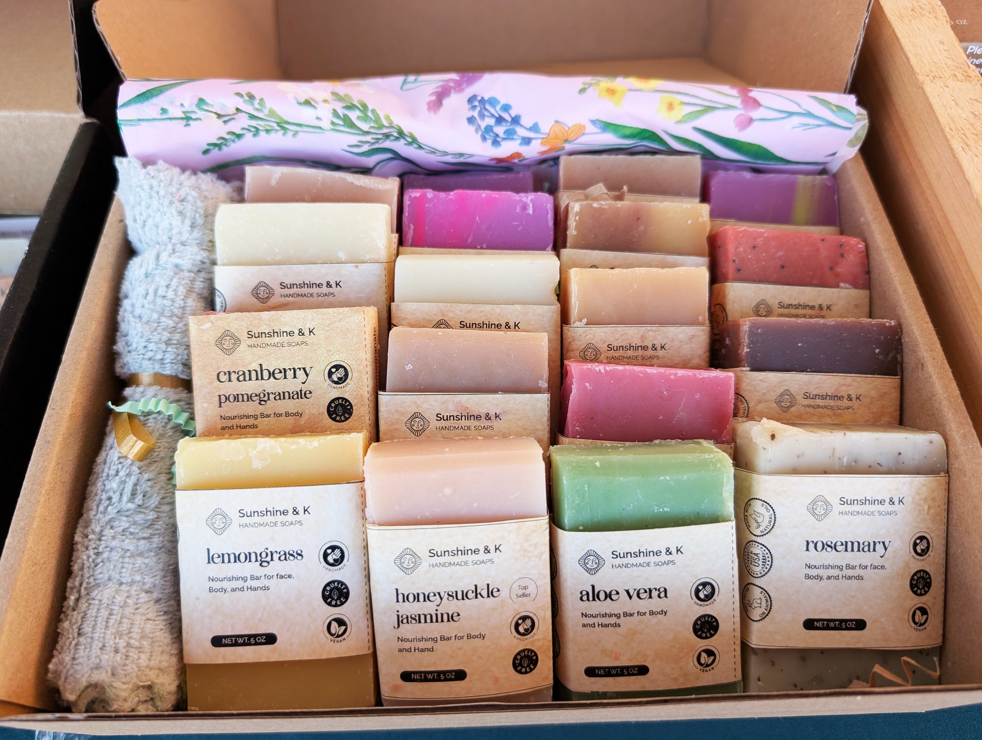 Body & Face Bar Soap Bundle, 18 Assorted Scents Mini Bars, 28 oz (New Content)